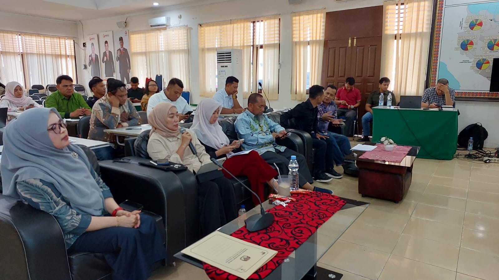 Bawaslu Kota Pekanbaru menghadiri Rapat Koordinasi Pengawasan Pemuktahiran Data Pemilih Berkelanjutan Tahun 2025