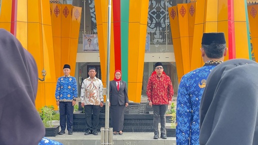 Bawaslu Kota Pekanbaru Melaksanakan Upacara Hari Kesaktian Pancasila Tahun 2025