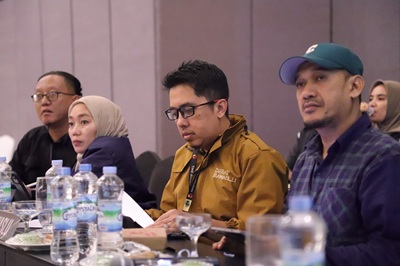 saat melaksanakan Rapat pleno perolehan surat suara pada pemilihan 2024