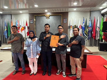 Bawaslu Kota Pekanbaru melaksanakan pengawasan terhadap tahapan Verifikasi Pemutakhiran Data Partai Politik Berkelanjutan Semester II Tahun 2025 melalui Sistem Informasi Partai Politik (SIPOL)