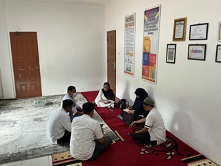 Bawaslu Kota Pekanbaru melalui Divisi Partisipasi Masyarakat, Pencegahan, dan Hubungan Masyarakat (P2H) melaksanakan rapat internal dalam rangka mempersiapkan produksi video edukasi untuk kegiatan Ngabuburit Pengawasan selama bulan Ramadan