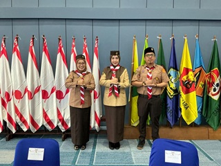 Reni Purba (kiri), Niar Erawati (tengah), Ferdy (kanan).