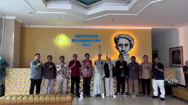 Bawaslu Kota Pekanbaru melaksanakan sosialisasi Kompetisi Debat Penegakan Hukum Pemilu VI Antar Perguruan Tinggi se-Indonesia di Universitas Muhammadiyah Riau (UMRI)