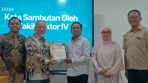Bawaslu Kota Pekanbaru terus mendorong peningkatan literasi kepemiluan di kalangan mahasiswa melalui sosialisasi Kompetisi Debat Hukum Pemilu VI Tahun 2026 yang diselenggarakan oleh Bawaslu Republik Indonesia.