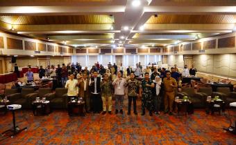 Bawaslu Kota Pekanbaru Gelar Evaluasi Pengawasan Pemilu Bersama Mitra Kerja untuk Penguatan Kelembagaan