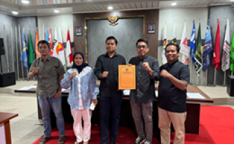 Bawaslu Kota Pekanbaru melakukan pengawasan terhadap tahapan Verifikasi Pemutakhiran Data Partai Politik Berkelanjutan Semester II Tahun 2025 melalui Sistem Informasi Partai Politik (SIPOL)