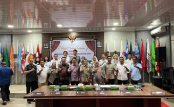 Bawaslu Riau dan Bawaslu Pekanbaru Hadiri Rapat Pleno Terbuka PDPB Triwulan IV Tahun 2025