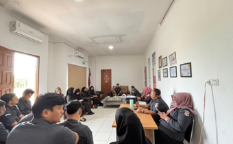 Sekretariat Bawaslu Kota Pekanbaru Gelar Rapat Internal Evaluasi Kinerja