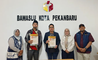 Bawaslu Pekanbaru Gandeng HIDIMU Dorong Demokrasi yang Inklusif