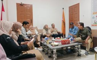 Bawaslu Kota Pekanbaru menerima kunjungan dari KPU Kota Pekanbaru