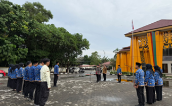Bawaslu Kota Pekanbaru melaksanakan upacara bendera dalam rangka memperingati Hari Lahir Pancasila Tahun 2026