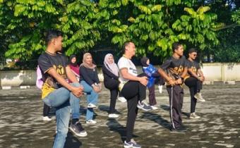 Bawaslu Kota Pekanbaru menggelar kegiatan senam dan jogging pagi sebagai bagian dari upaya menjaga kebugaran serta meningkatkan semangat kerja seluruh jajaran