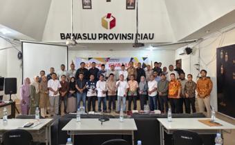Bawaslu Kota Pekanbaru mengikuti kegiatan Evaluasi Pengawasan Pemutakhiran Data Pemilih Berkelanjutan (PDPB) Triwulan I Tahun 2026.