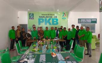 Bawaslu Kota Pekanbaru melaksanakan kunjungan silaturahmi dan Konsolidasi Demokrasi ke Dewan Pimpinan Cabang (DPC) Partai Kebangkitan Bangsa (PKB) Kota Pekanbaru.