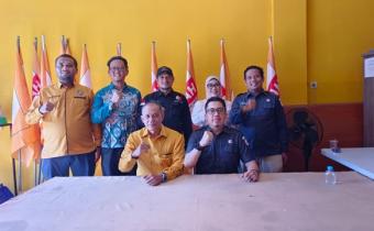Bawaslu Kota Pekanbaru melaksanakan Diskusi Konsolidasi Demokrasi melalui kunjungan silaturahmi ke Dewan Pimpinan Cabang (DPC) Partai Hati Nurani Rakyat (Hanura) Kota Pekanbaru.