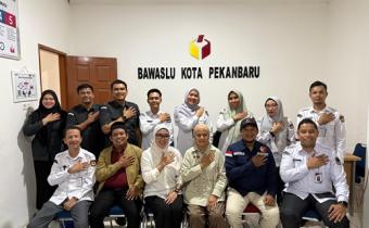 Bawaslu Kota Pekanbaru menerima kunjungan koordinasi dari KPU Kota Pekanbaru dalam rangka membahas pelaksanaan Pemutakhiran Data Pemilih Berkelanjutan (PDPB) Semester II
