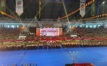 Anggota Bawaslu Kota Pekanbaru, Reni Purba, menghadiri Upacara Peringatan Hari Pramuka ke-65 Tingkat Kota Pekanbaru yang berlangsung di Gelanggang Remaja Pekanbaru.